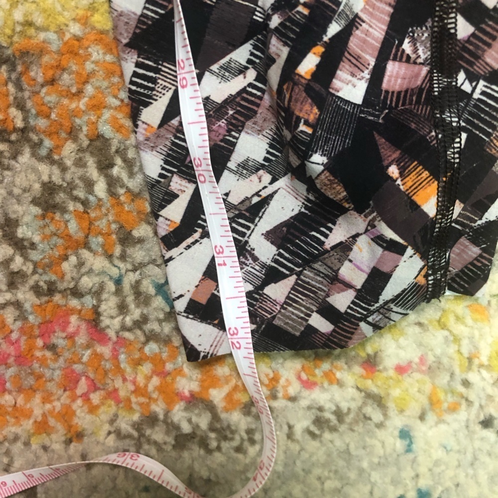 Lululemon Leggings LIMITED EDITION fast and free Inseam 23”
Hip to hip 12” - Picture 6 of 7